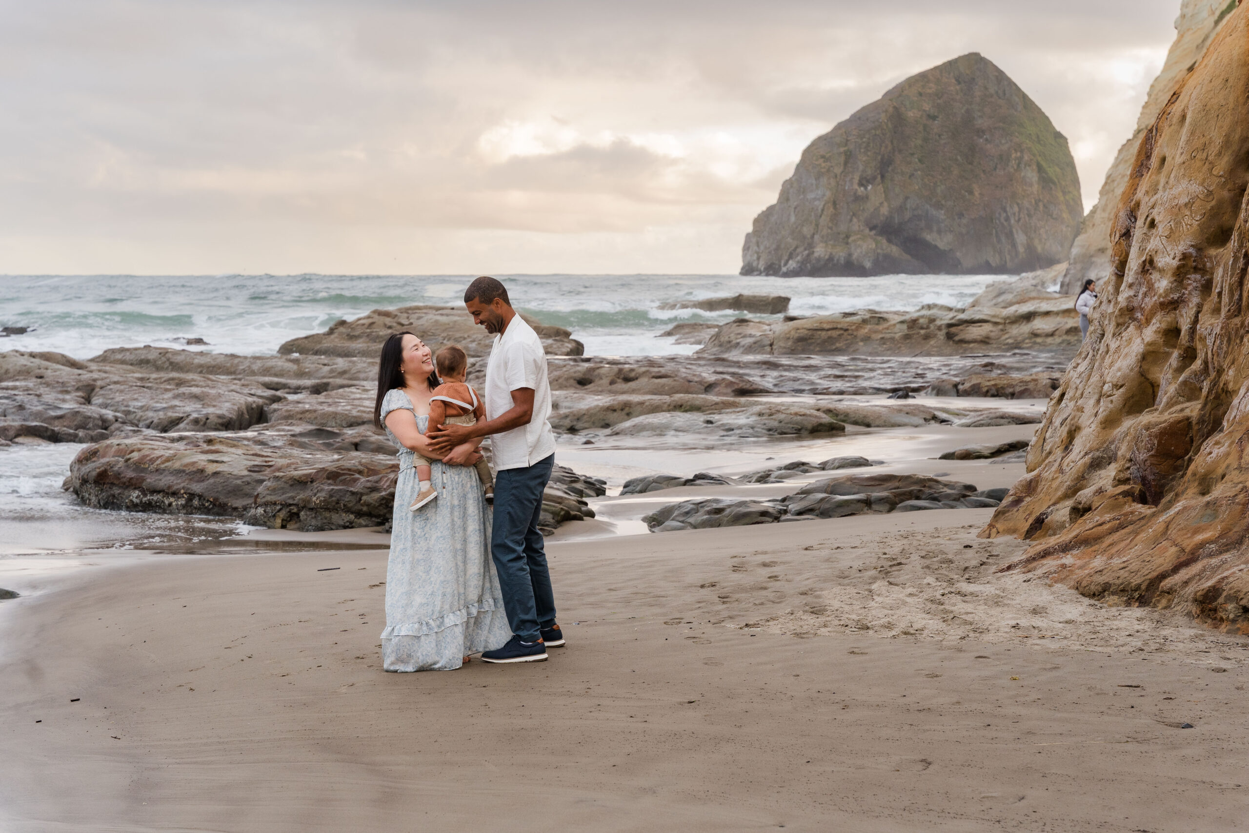Family photos in Pacific CIty Oregon